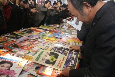 Quỹ Nhân ái trao 10 suất quà đến các gia đình khó khăn 