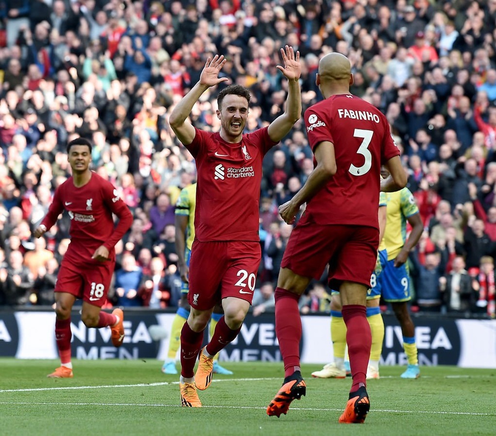 Thắng nghẹt thở Nottingham, Liverpool áp sát nhóm dự Cúp châu Âu - 1 Thắng nghẹt thở Nottingham, Liverpool áp sát nhóm dự Cúp châu Âu - 1