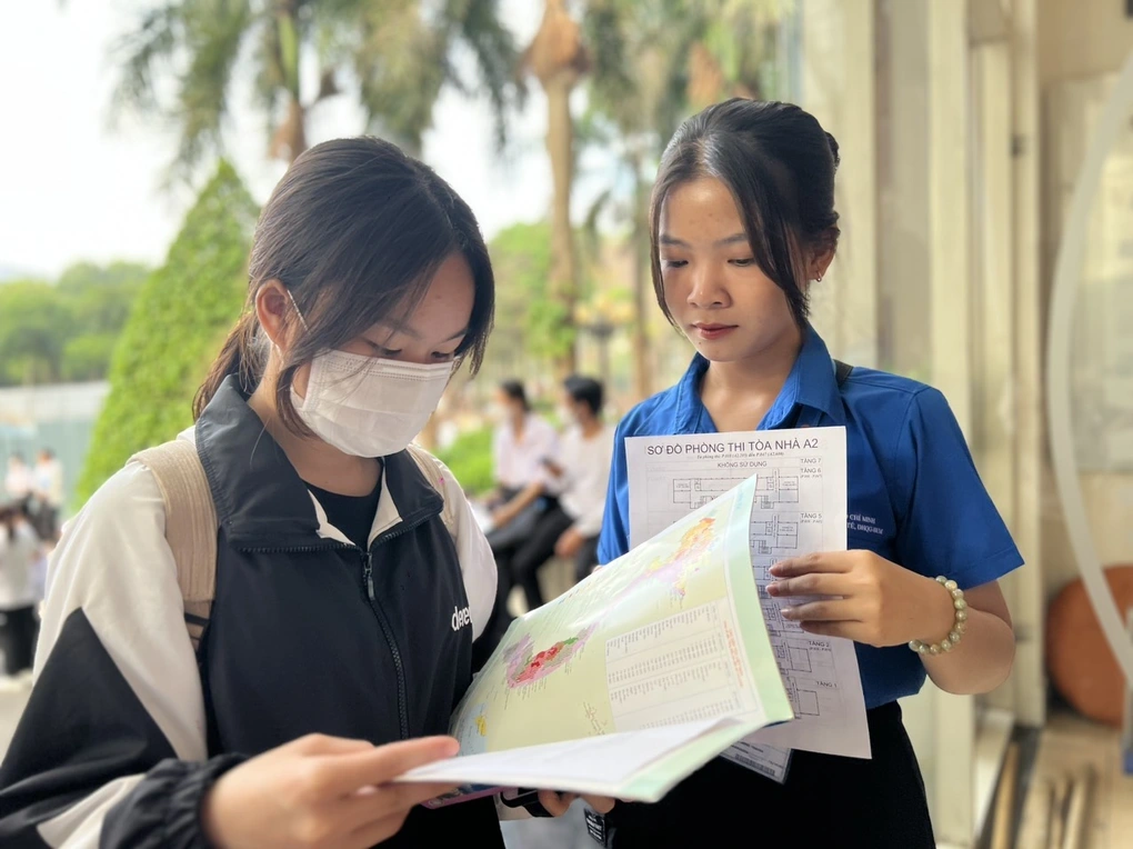 Thí sinh thi lại đại học vì giám thị quên... phát giấy nháp - 1 Thí sinh thi lại đại học vì giám thị quên... phát giấy nháp - 1