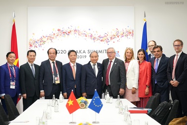 Thủ tướng: Sáng tạo công nghệ mới trước hết phải vì con người