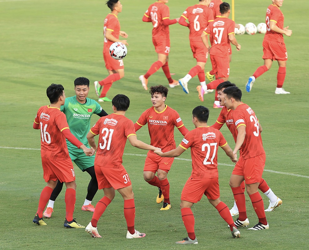 Lãnh đạo VFF giao nhiệm vụ đặc biệt cho đội tuyển Việt Nam - 4 Lãnh đạo VFF giao nhiệm vụ đặc biệt cho đội tuyển Việt Nam - 4