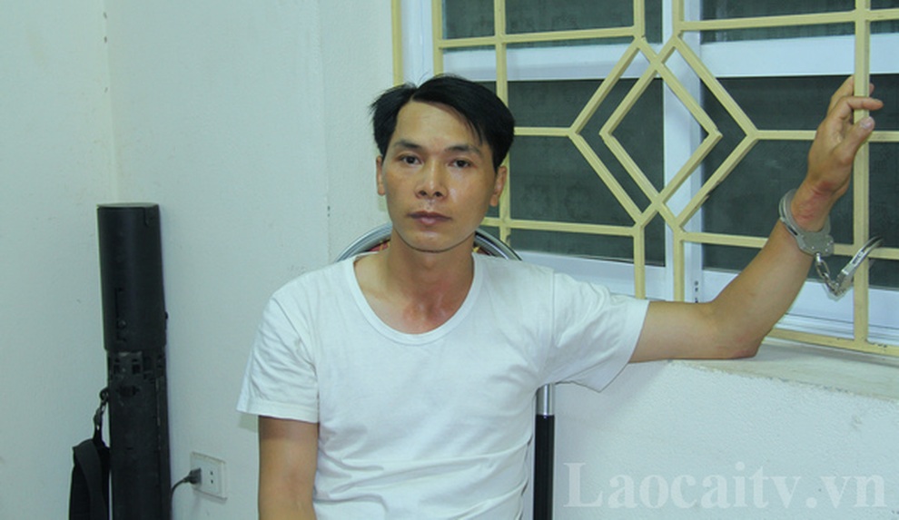 Lào Cai: Bắt khẩn cấp giáo viên buôn bán ma túy - 1 Lào Cai: Bắt khẩn cấp giáo viên buôn bán ma túy - 1