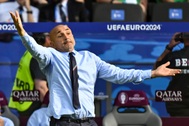 HLV Spalletti: "Tôi nhận trách nhiệm khi Italy thua Thụy Sĩ"