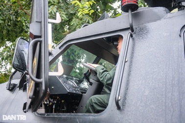 Gặp người chỉ huy xe S5 húc đổ tường đá tiêu diệt "trùm ma túy" ở bản Tà Dê