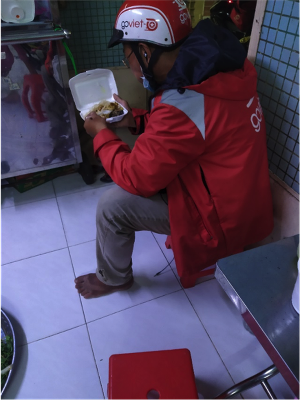 Hộp cơm chay ấm tình người trong mùa dịch - 2 Hộp cơm chay ấm tình người trong mùa dịch - 2