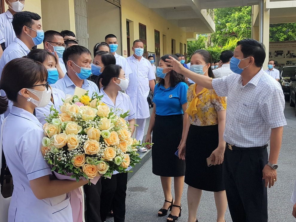 Bác sĩ chi viện TPHCM: Tổ quốc cần, em sẵn sàng lên đường cống hiến - 4 Bác sĩ chi viện TPHCM: Tổ quốc cần, em sẵn sàng lên đường cống hiến - 4