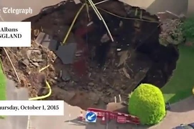 Những “hố địa ngục” khổng lồ khắp thế giới