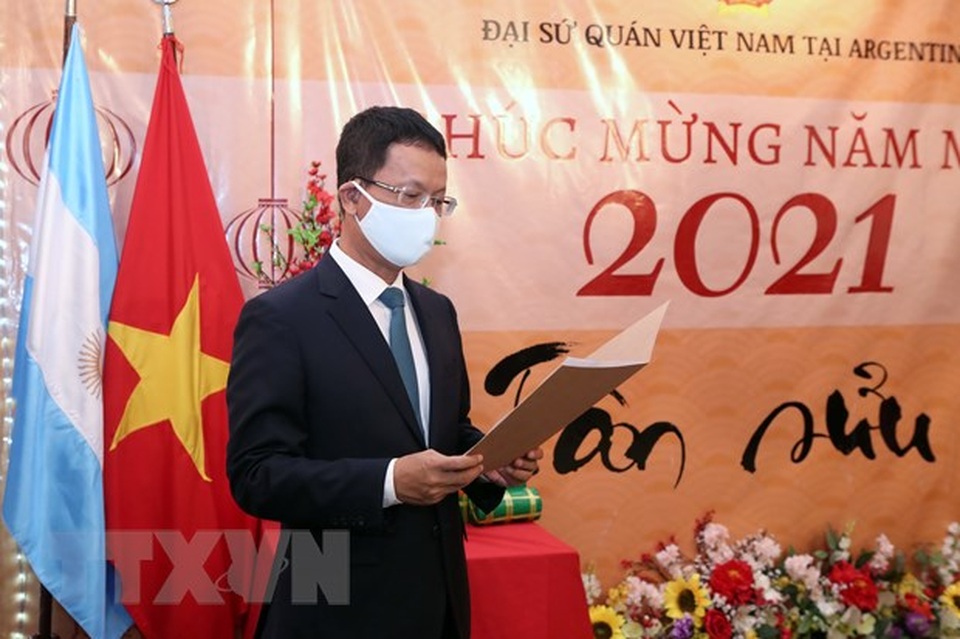 Cộng đồng người Việt tại Argentina tổ chức đón mừng Xuân Tân Sửu - 1 Cộng đồng người Việt tại Argentina tổ chức đón mừng Xuân Tân Sửu - 1