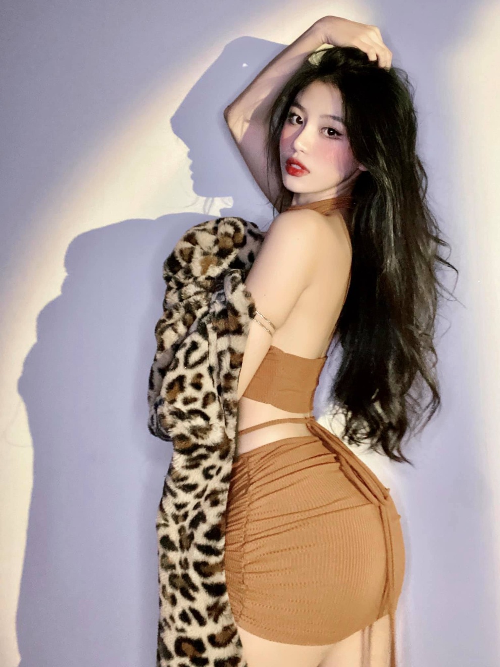Người mẫu ảnh gợi cảm: Làm chủ đồng tiền, không để đồng tiền làm chủ mình - 5 Người mẫu ảnh gợi cảm: Làm chủ đồng tiền, không để đồng tiền làm chủ mình - 5