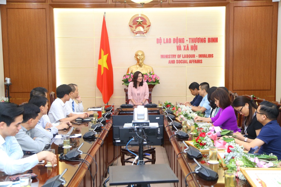 “Nhiều nhà báo đã viết về lĩnh vực an sinh từ trái tim của mình” - 2 “Nhiều nhà báo đã viết về lĩnh vực an sinh từ trái tim của mình” - 2