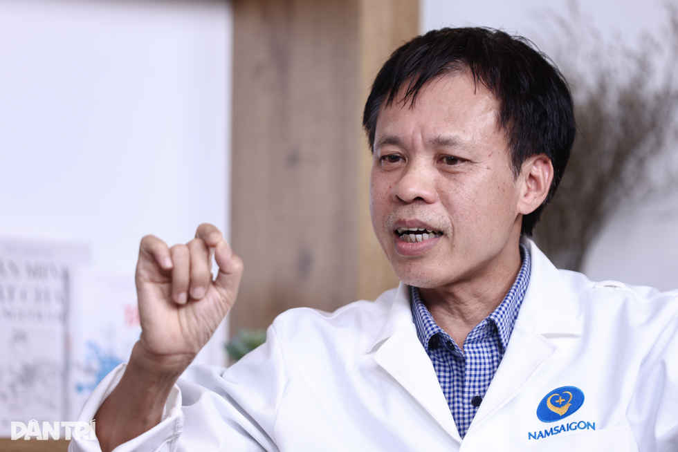 Bác sĩ tiết lộ những chuyện “éo le” khi tầm soát, điều trị ung thư vú - 2 Bác sĩ tiết lộ những chuyện “éo le” khi tầm soát, điều trị ung thư vú - 2