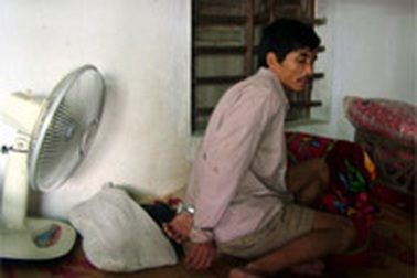 Ông Nguyễn Năng Thuận không chịu mở còng