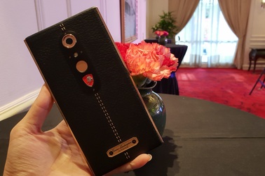 Điện thoại hạng sang của Tonino Lamborghini lần đầu tiên về Việt Nam