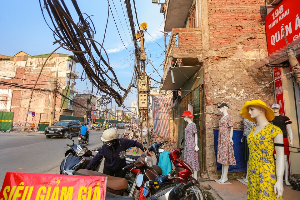 Rác trời “bủa vây” đường phố Hà Nội - 7 Rác trời “bủa vây” đường phố Hà Nội - 7