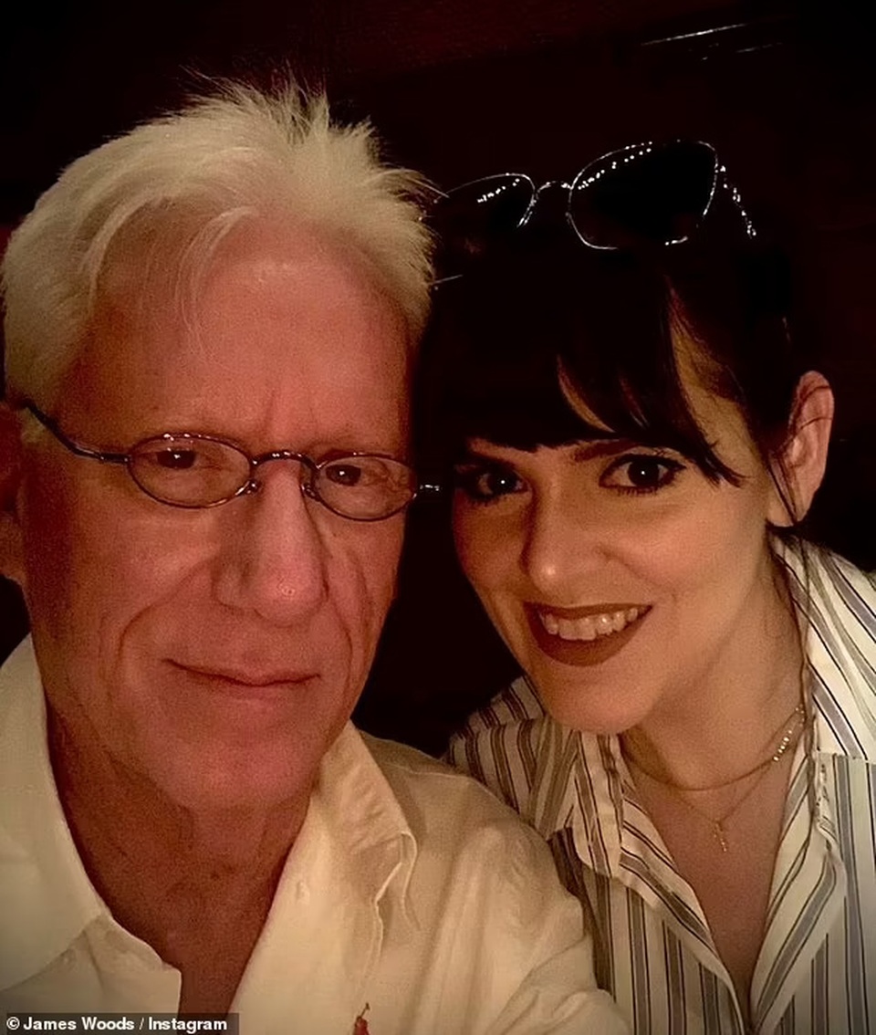 Nam diễn viên U80 toàn hẹn hò với những người đẹp kém 40 tuổi - 4 Nam diễn viên U80 toàn hẹn hò với những người đẹp kém 40 tuổi - 4