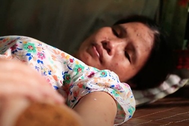 Không hút thuốc lá, bà mẹ 2 con vẫn mắc ung thư phổi