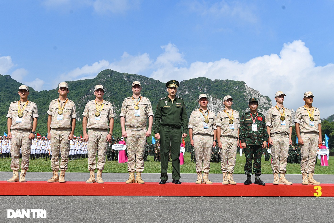 Việt Nam giành Cúp vàng Xạ thủ bắn tỉa Army Games 2021 ở Lễ bế mạc - 10 Việt Nam giành Cúp vàng Xạ thủ bắn tỉa Army Games 2021 ở Lễ bế mạc - 10