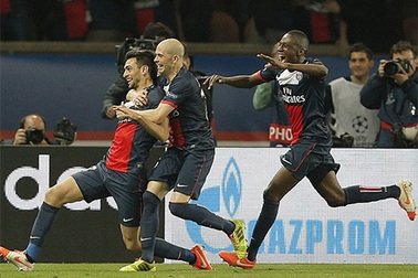 Pastore làm “muối mặt” hàng thủ Chelsea