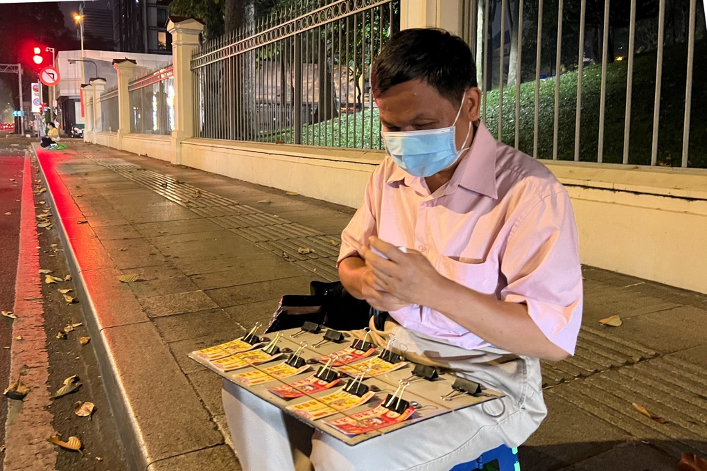Giao thừa của những người không có Tết - 4 Giao thừa của những người không có Tết - 4