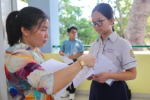 Nhiều tỉnh hạ điểm chuẩn, tuyển bổ sung vào lớp 10 năm 2024