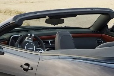 Camaro phiên bản mui trần lộ diện