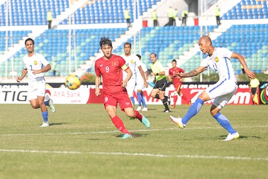 Công Vinh: “Đội tuyển Việt Nam sẽ đứng đầu bảng B AFF Cup”