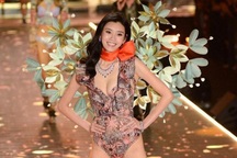 Siêu mẫu Hề Mộng Dao bỏ sàn diễn, tiếp quản sản nghiệp tỷ USD nhà chồng