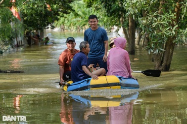 Hà Nội còn hơn 30.000 người đi sơ tán bão lũ chưa được về nhà