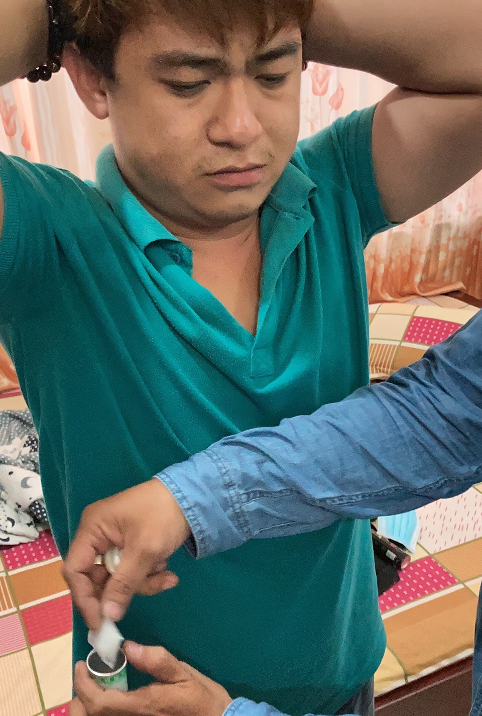 Bắt nhóm thanh niên thuê nhà nghỉ sử dụng ma túy tập thể - 2 Bắt nhóm thanh niên thuê nhà nghỉ sử dụng ma túy tập thể - 2