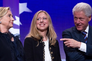 Chelsea Clinton sinh con thứ hai