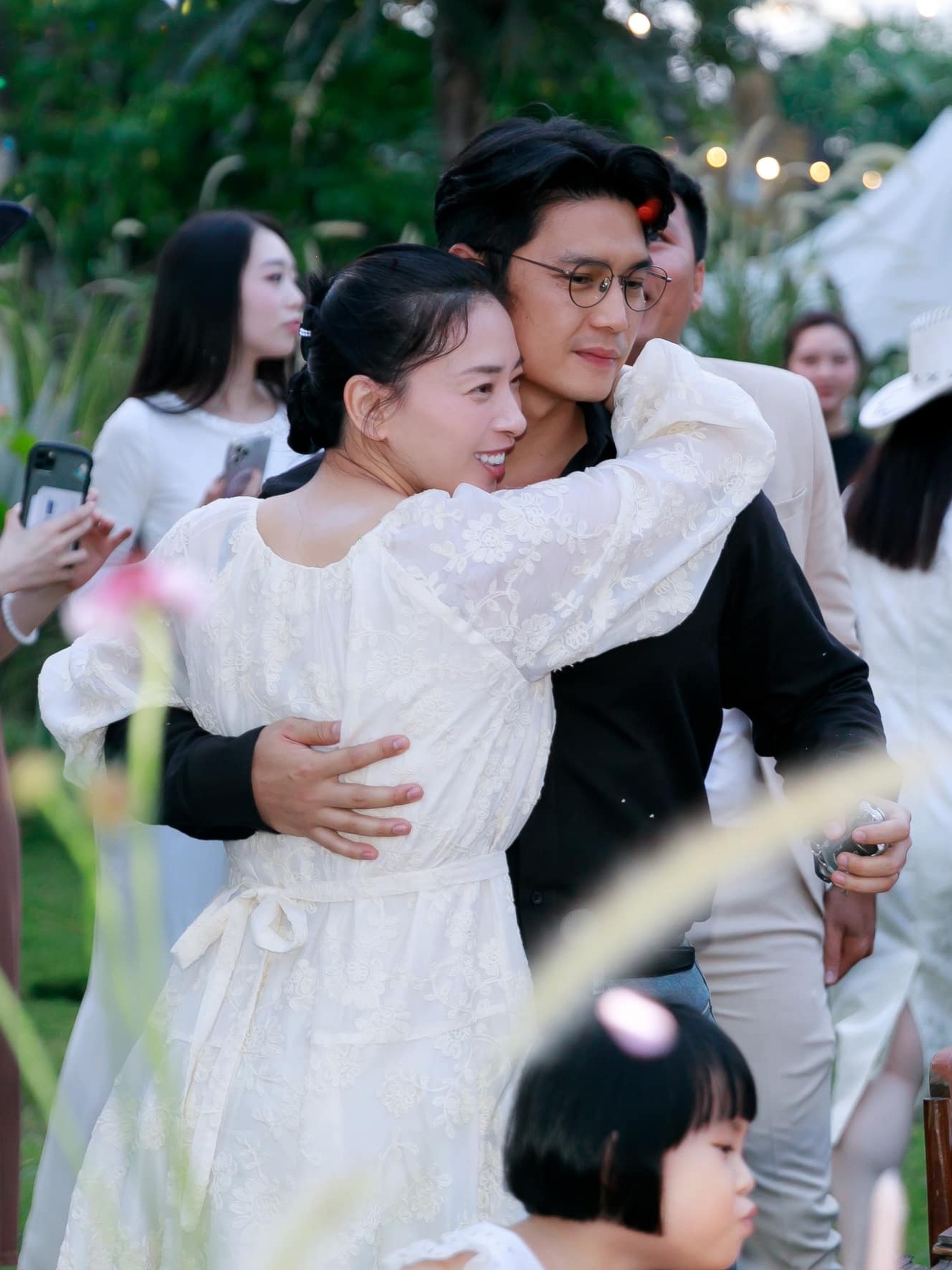 Ngô Thanh Vân tuổi 46: Chồng trẻ cưng chiều, sắc vóc thay đổi gây chú ý - 2 Ngô Thanh Vân tuổi 46: Chồng trẻ cưng chiều, sắc vóc thay đổi gây chú ý - 2