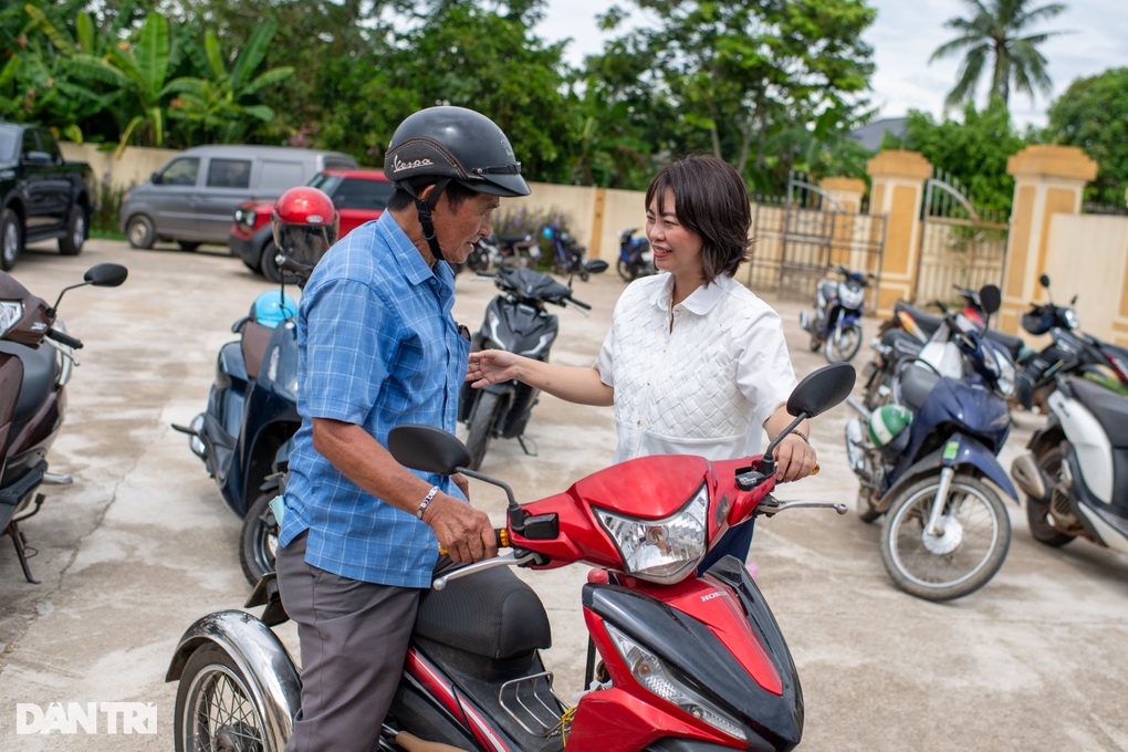 Kính cẩn nghiêng mình tri ân những người làm rạng rỡ Việt Nam - 10