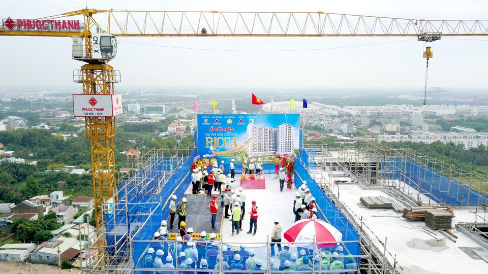 Cất nóc dự án Ricca Quận 9: Tín hiệu vui của thị trường bất động sản cuối năm 2020 - 5 Cất nóc dự án Ricca Quận 9: Tín hiệu vui của thị trường bất động sản cuối năm 2020 - 5