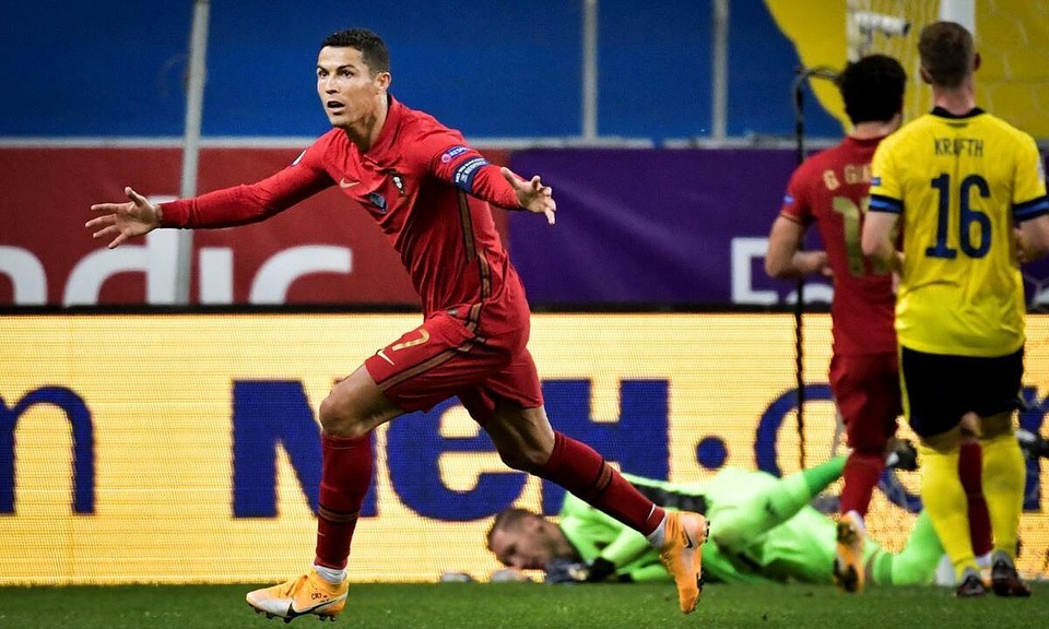 C.Ronaldo chói sáng ở tuổi 35: Gừng càng già càng cay - 1 C.Ronaldo chói sáng ở tuổi 35: Gừng càng già càng cay - 1