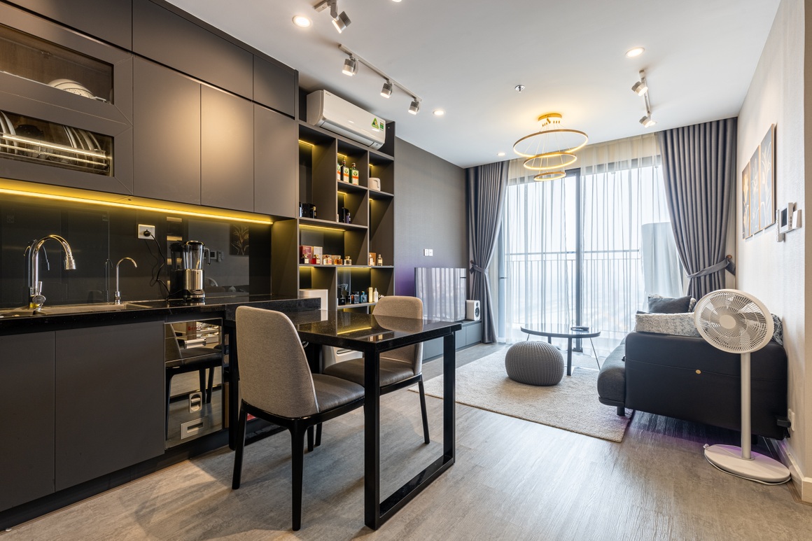 Căn hộ 43 m2 lạ mà sang với nội thất tông đen của chàng trai độc thân - 1 Căn hộ 43 m2 lạ mà sang với nội thất tông đen của chàng trai độc thân - 1