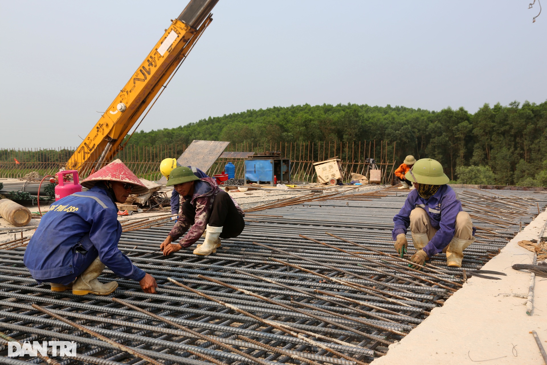 Hiện trạng cao tốc Bắc - Nam đoạn qua Quảng Bình sau hơn một năm thi công - 9