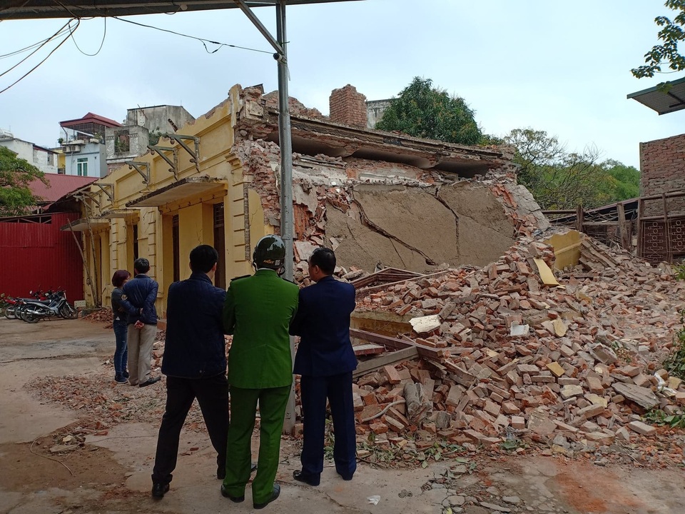 Trạm phát sóng Bạch Mai bị phá dỡ ngay trước ngày lập hồ sơ di tích - 14 Trạm phát sóng Bạch Mai bị phá dỡ ngay trước ngày lập hồ sơ di tích - 14