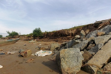 Làng chài Hòa Lam “dài cổ” chờ tái định cư