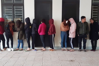 2 chủ nhà nghỉ môi giới bán dâm, thu "phế" ngang bằng tiền công hành nghề