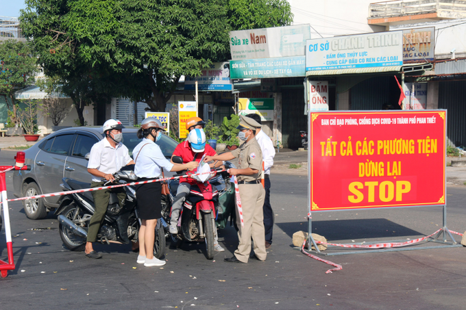Bình Thuận người dân vùng đỏ không đi ra đường sau 19h.