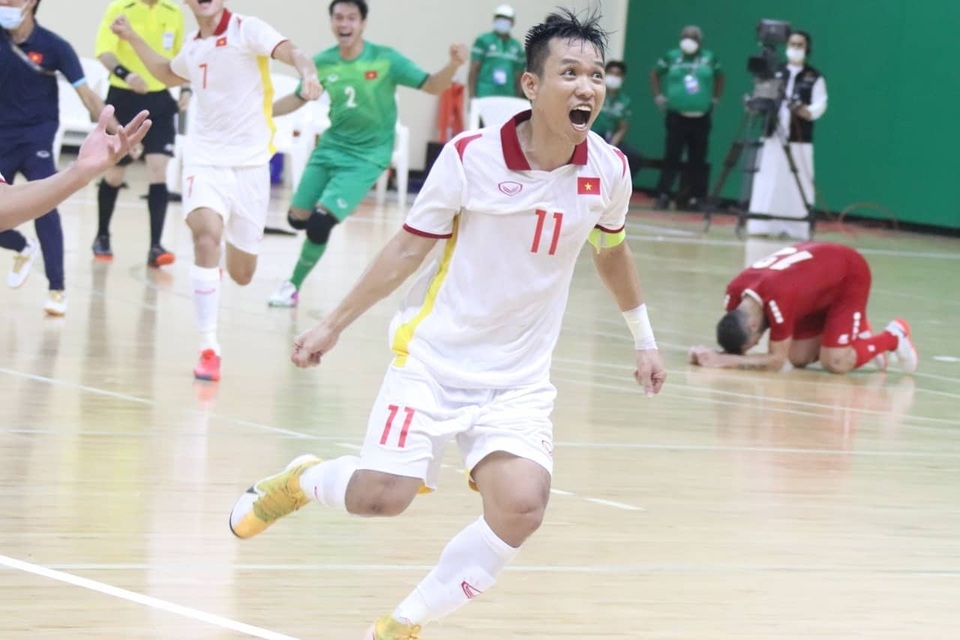 Cảm xúc vỡ òa trong ngày futsal Việt Nam giành vé dự World Cup - 5 Cảm xúc vỡ òa trong ngày futsal Việt Nam giành vé dự World Cup - 5
