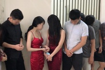 Hàng chục dân chơi phê ma tuý trong quán bar ở Sài Gòn