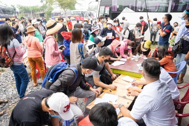 Từ Ngũ hành tranh đấu đến 1500 vé xe đoàn viên của FCB88