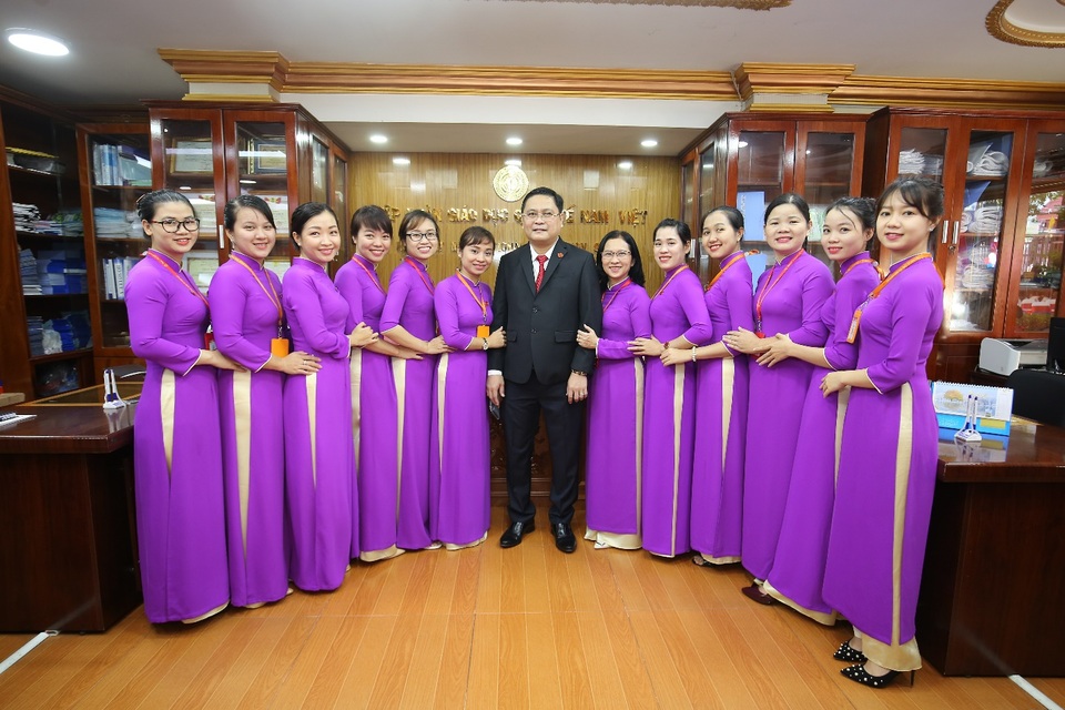 Nền giáo dục chuẩn quốc tế - Định hướng phát triển và tầm nhìn chiến lược - 4 Nền giáo dục chuẩn quốc tế - Định hướng phát triển và tầm nhìn chiến lược - 4