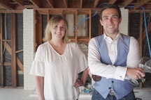 Cặp đôi kiếm 6 triệu đô la mỗi năm từ Youtube và bất động sản