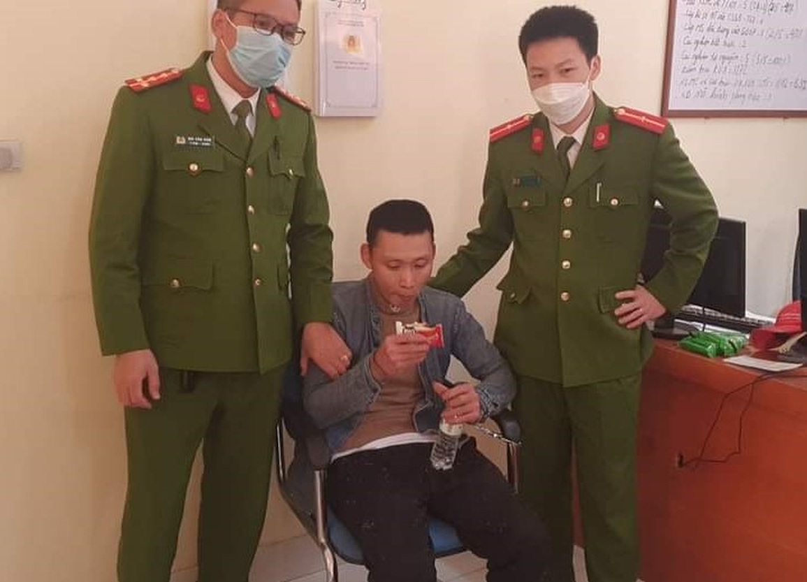 Sát nhân trốn khỏi trại giam, đi lang thang trong mỏ đá - 1 Sát nhân trốn khỏi trại giam, đi lang thang trong mỏ đá - 1