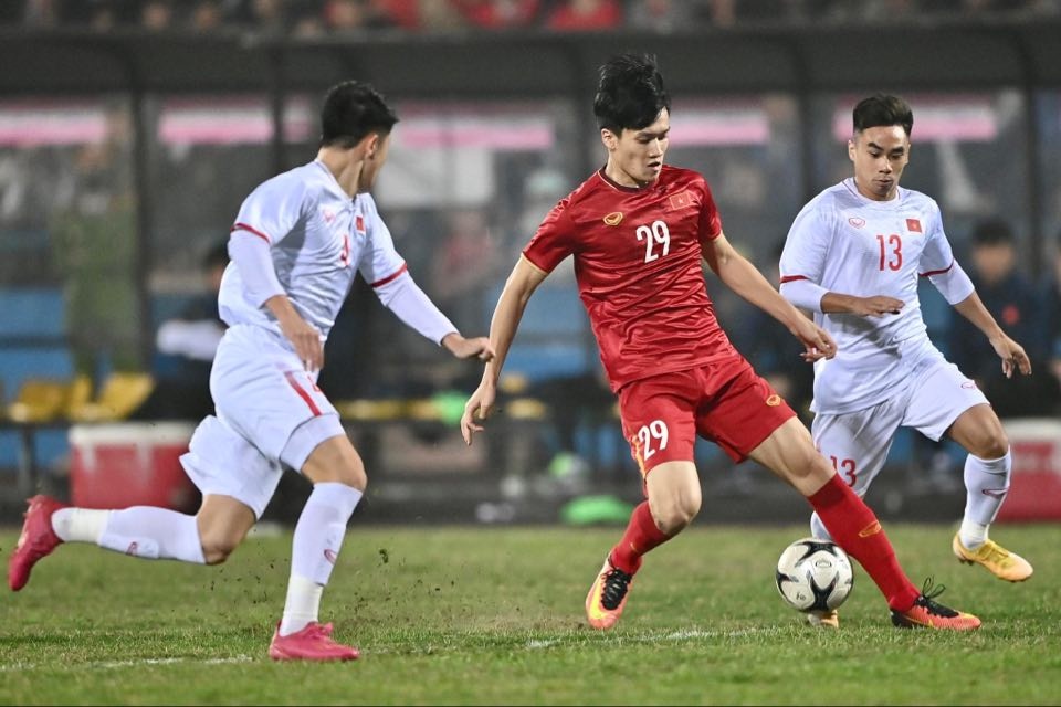 Đội tuyển Việt Nam 2-2 U22 Việt Nam: Dấu ấn lớn của Quang Hải - 7 Đội tuyển Việt Nam 2-2 U22 Việt Nam: Dấu ấn lớn của Quang Hải - 7