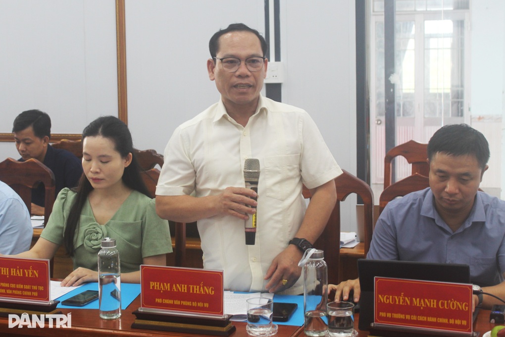 Cung ứng dịch vụ công thật tốt để mang lại sự hài lòng cho người dân - 4 Cung ứng dịch vụ công thật tốt để mang lại sự hài lòng cho người dân - 4