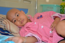 Thầm ước điều kì diệu đến với cậu bé ung thư có đôi mắt khát thèm sự sống