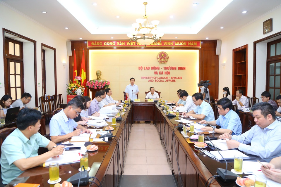 Bộ trưởng Đào Ngọc Dung: Đã giải ngân gần 12.000 tỷ đồng khắc phục Covid-19 - 3 Bộ trưởng Đào Ngọc Dung: Đã giải ngân gần 12.000 tỷ đồng khắc phục Covid-19 - 3